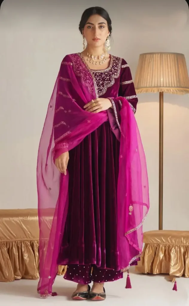 IMG_20231105_155859-1699180408774-632x1024 বলিউড কুইন পরিনীতি চোপড়ার মতো সুন্দর লং কুর্তি এবার দিওয়ালির ট্রেন্ডিং ড্রেস! দেখুন একবার: Diwali Trending Dresses 2023 In India